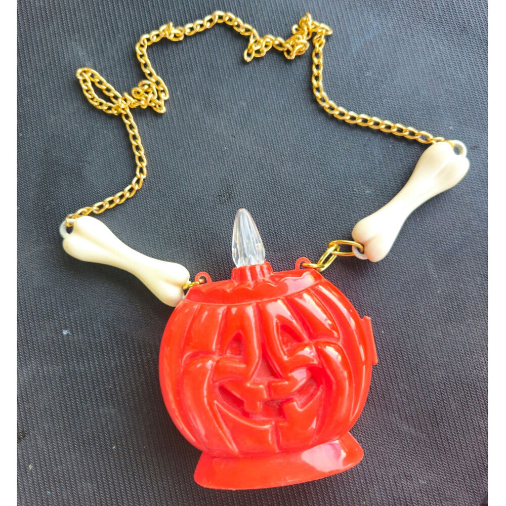 VTG Johannsen Pumpkin Light Up Necklace Halloween Plastic
